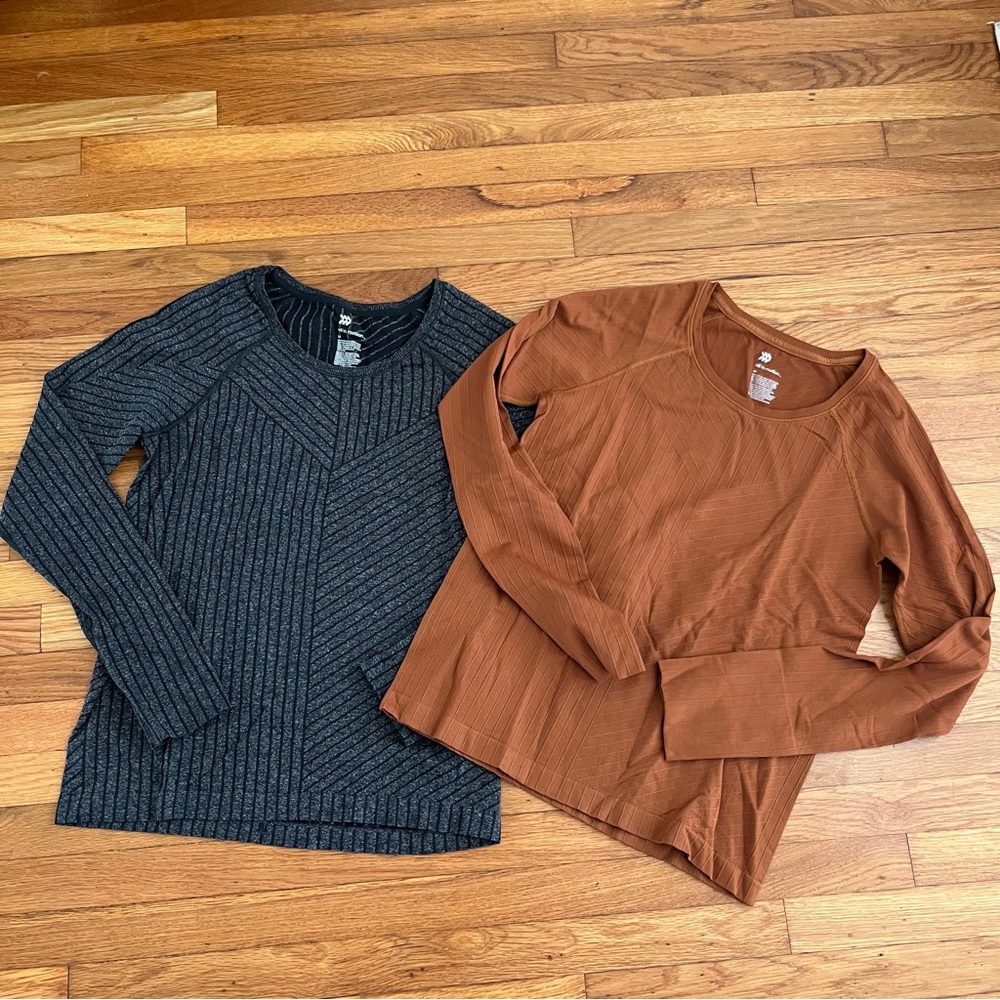 All in Motion Activewear Long Sleeved T-Shirt Pair sz M